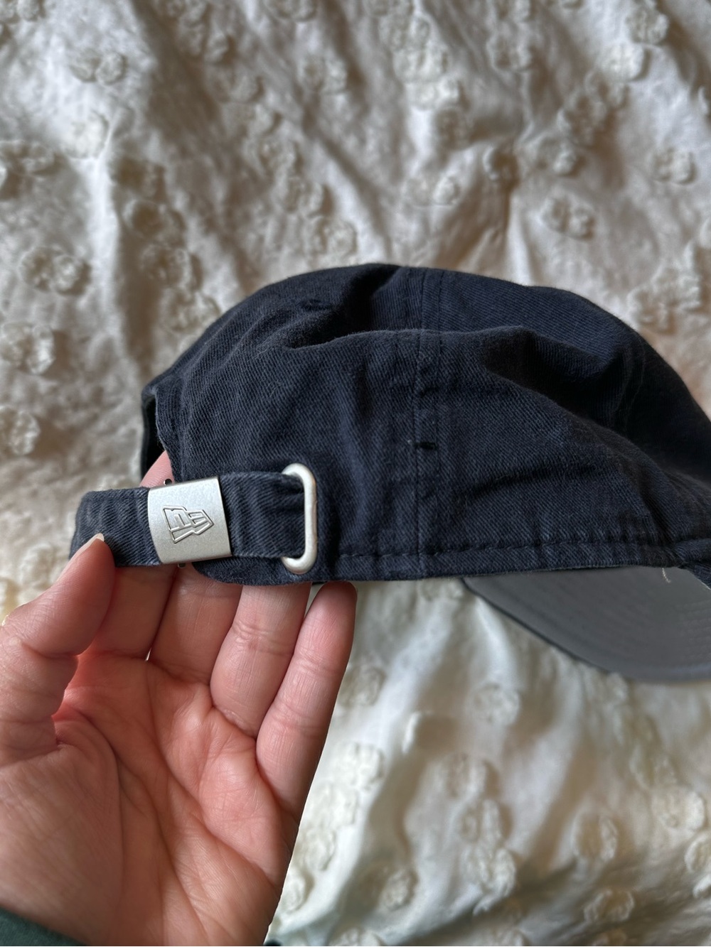 New York Yankees New Era Women’s baseball hat - Picture 3 of 5